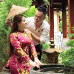 ‘Vợ chồng song ca’ để vượt qua mọi khó khăn đời thường, từ tình yêu ca hát. tho hung kim cuong