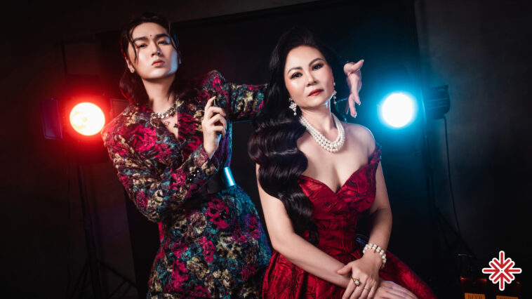 Siêu mẫu Nguyễn Đình Quyền hạnh phúc cùng mẹ trong bộ ảnh ‘ngập tràn yêu thương’ nguyen dinh quyen 1 1