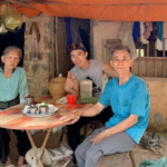 Nguyễn Luận - YouTuber đi ‘trao yêu thương’, để ‘nhận lại nụ cười’ của những người bất hạnh? luan san bat 00