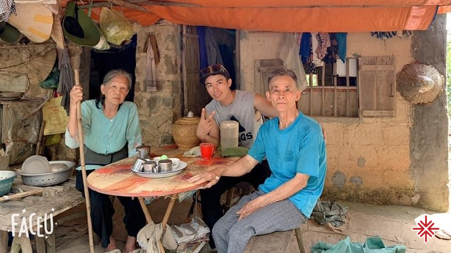 Nguyễn Luận - YouTuber đi ‘trao yêu thương’, để ‘nhận lại nụ cười’ của những người bất hạnh? luan san bat 00