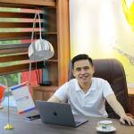 CEO Tạ Đức Sơn và hành trình đưa ‘băng dính tốt nhất Việt Nam’ vươn xa ra thế giới ceo ta duc son va hanh trinh dua bang dinh tot nhat viet nam vuon xa ra the gioi avt 000