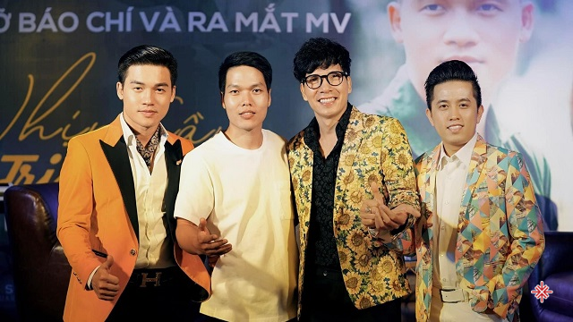 Phan Hải Lý nữ ca sĩ xứ Nghệ ‘đốn tim’ khán giả với MV ‘Nhịp cầu tri âm’ phan hai ly 016