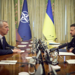 “Việc gia nhập NATO của Ukraine, hiện tại không phải thời điểm quyết định” - Bộ trưởng Quốc phòng Đức image 5