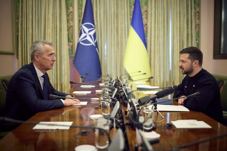“Việc gia nhập NATO của Ukraine, hiện tại không phải thời điểm quyết định” - Bộ trưởng Quốc phòng Đức image 5