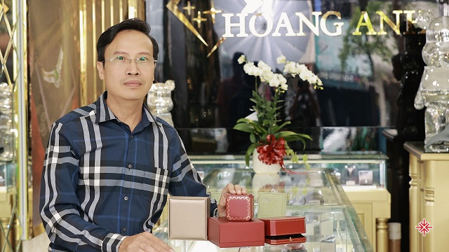 Hoàng Anh Diamond Luxury đơn vị chế tác và phân phối: kim cương, vàng bạc đá quý uy tín 001 hoang anh diamond luxury don vi che tac va phan phoi kim cuong vang bac da quy uy tin