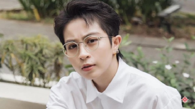 Ca sĩ Gil Lê – Nàng ‘soái ca đẹp trai’ của showbiz Việt và những ồn ào tình ái 001 Ca si gil le soai ca dep trai nhat showbiz viet cung nhung lum xum tinh ai