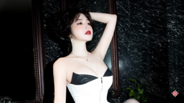 Hot girl có vòng một khủng nhất V-biz Elly Trần và loạt scandal khiến báo chí tốn nhiều giấy mực 001 hot girl co vong mot khung nhat v biz elly tran va loat scandal khien bao chi ton nhieu giay muc