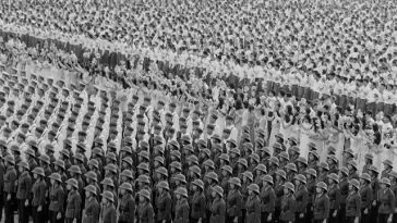 002 duyet binh la dac san tinh than