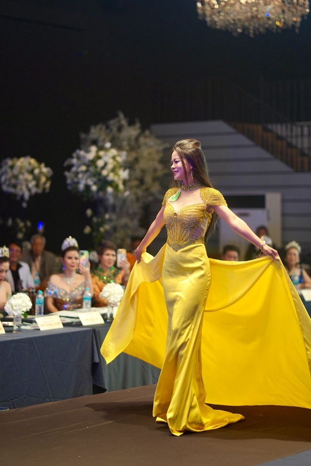 Hoa hậu quốc tế Tân Lê ‘liên tục ngồi ghế nóng’ tại các cuộc thi nhan sắc Hoa hậu quốc tế Tân Lê ‘liên tục ngồi ghế nóng’ tại các cuộc thi nhan sắc