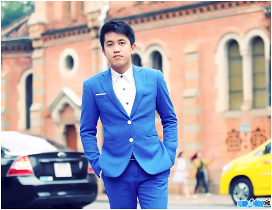 Ca sĩ Mai Trần Lâm và hành trình ‘chuyển mình’ đến với âm nhạc? ca si mai tran lam va hanh trinh ‘chuyen minh den voi am nhac nghe si viet vn