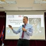 Cách tân phương pháp giảng dạy tiếng Anh tại Lào: tích hợp AI vào tư duy học/dạy học của Tiến sĩ Dieter Bruhn cach tan phuong phap giang day tieng anh tai lao tich hop ai vao tu duy hoc day hoc cua tien si dieter bruhn 002